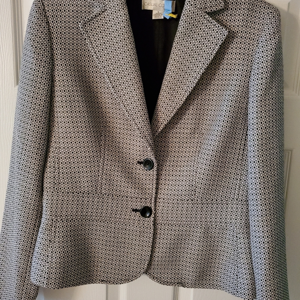 🖤Black and ivory patterned suit jacket